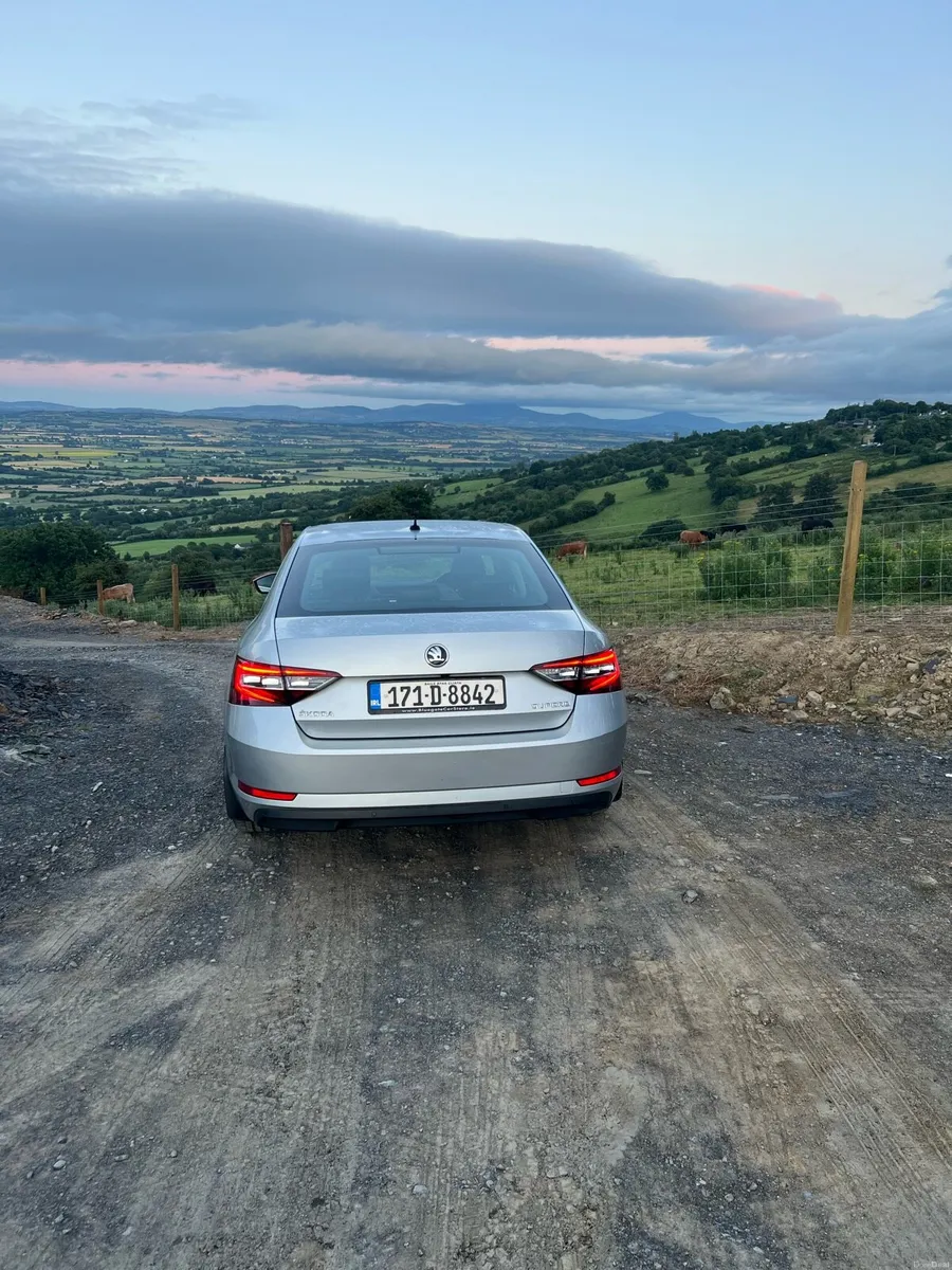 Skoda Superb - Image 4