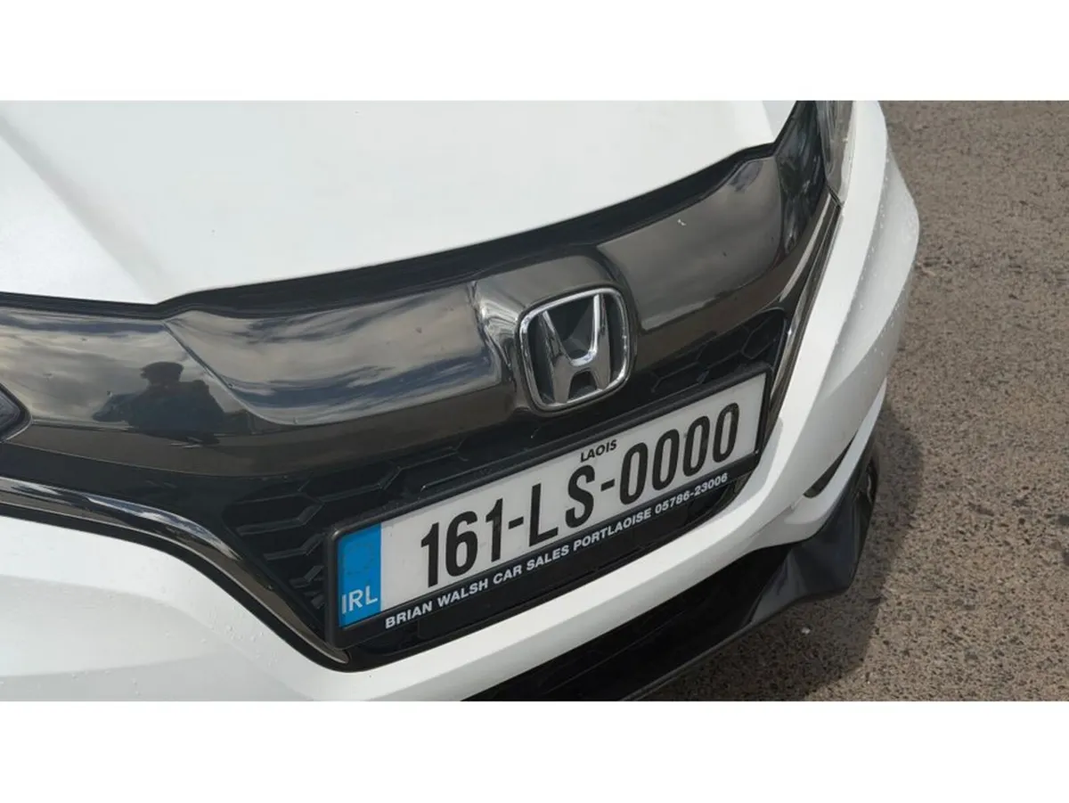 Honda Vezel Hybird RS HondaSensing - Image 3