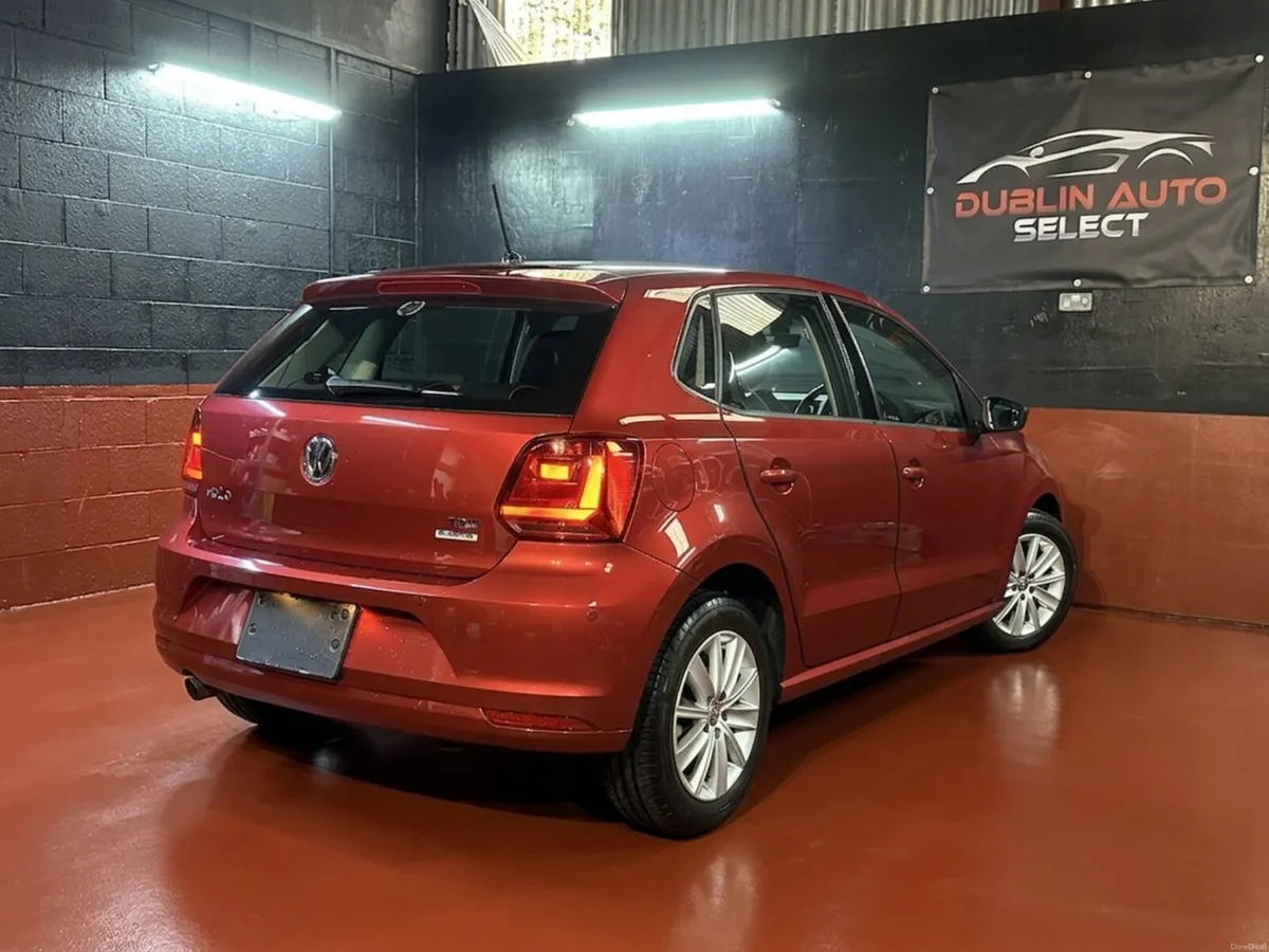 2015 Volkswagen Polo - Automatic- Only 25k kms - Image 4