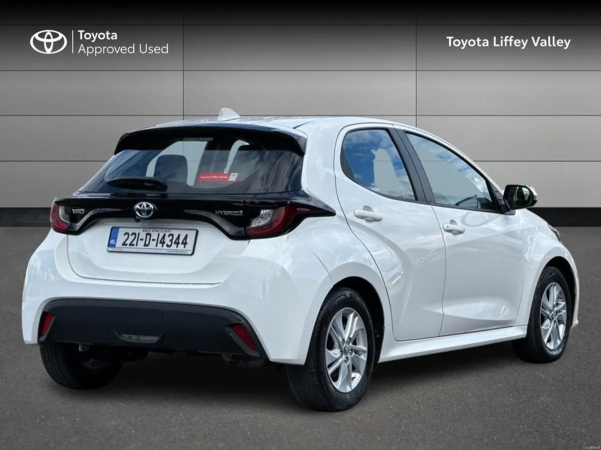 Toyota Yaris HYBRID LUNA 4DR AUTO - Image 2