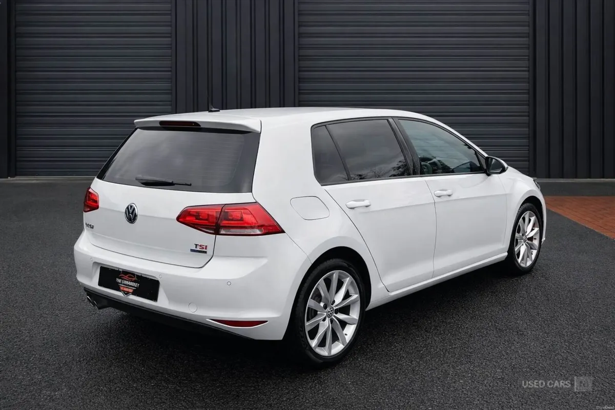 Volkswagen Golf 1.4 TSI Bluemotion Auto 5DR - Image 5