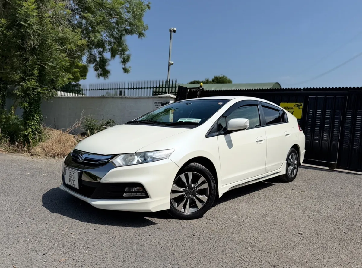 2013 HONDA INSIGHT. 79 KMs ONLY. AUTO 1.5L NEW NCT - Image 1