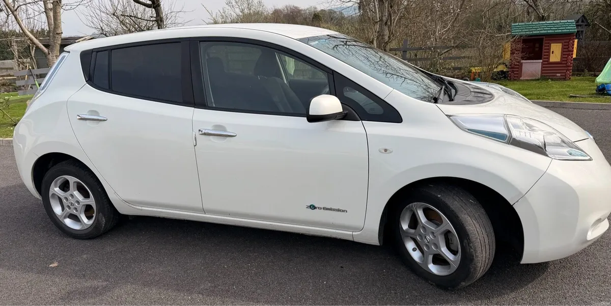 Nissan Leaf Electric Car - Image 5