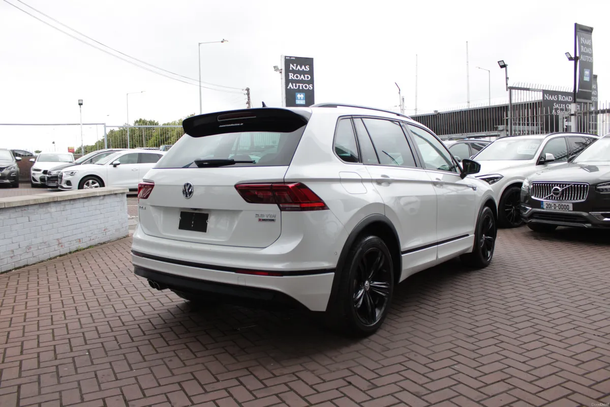 2018 VOLKSWAGEN TIGUAN R-LINE 4-MOTION 5DR AUTO - Image 4