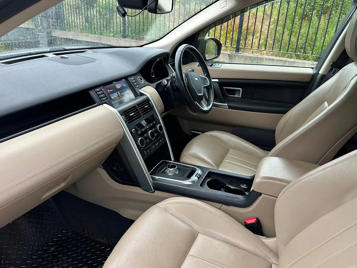 Land Rover Discovery Sport New NCT 09/27 - Image 4