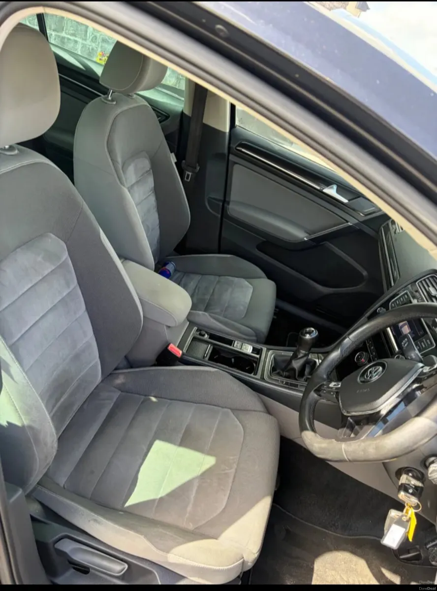 Volkswagen Golf HighLine 2.0Diesel - Image 6