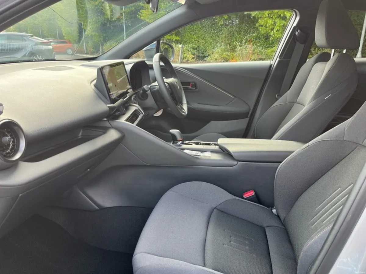 Toyota C-HR C-HR HYBRID SPORT+ - Image 6
