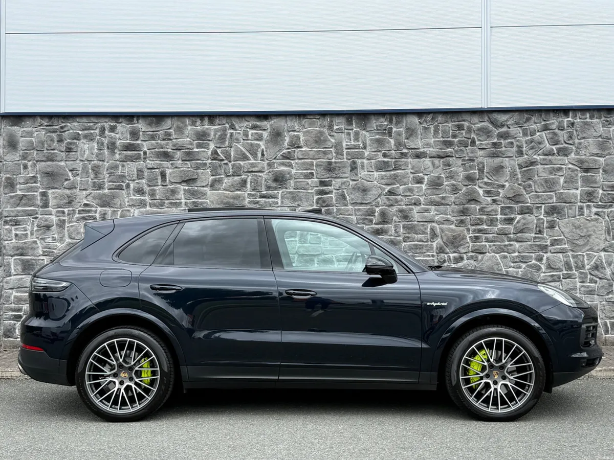 2021 Porsche Cayenne 3.0 E-Hybrid Auto Huge Spec - Image 4