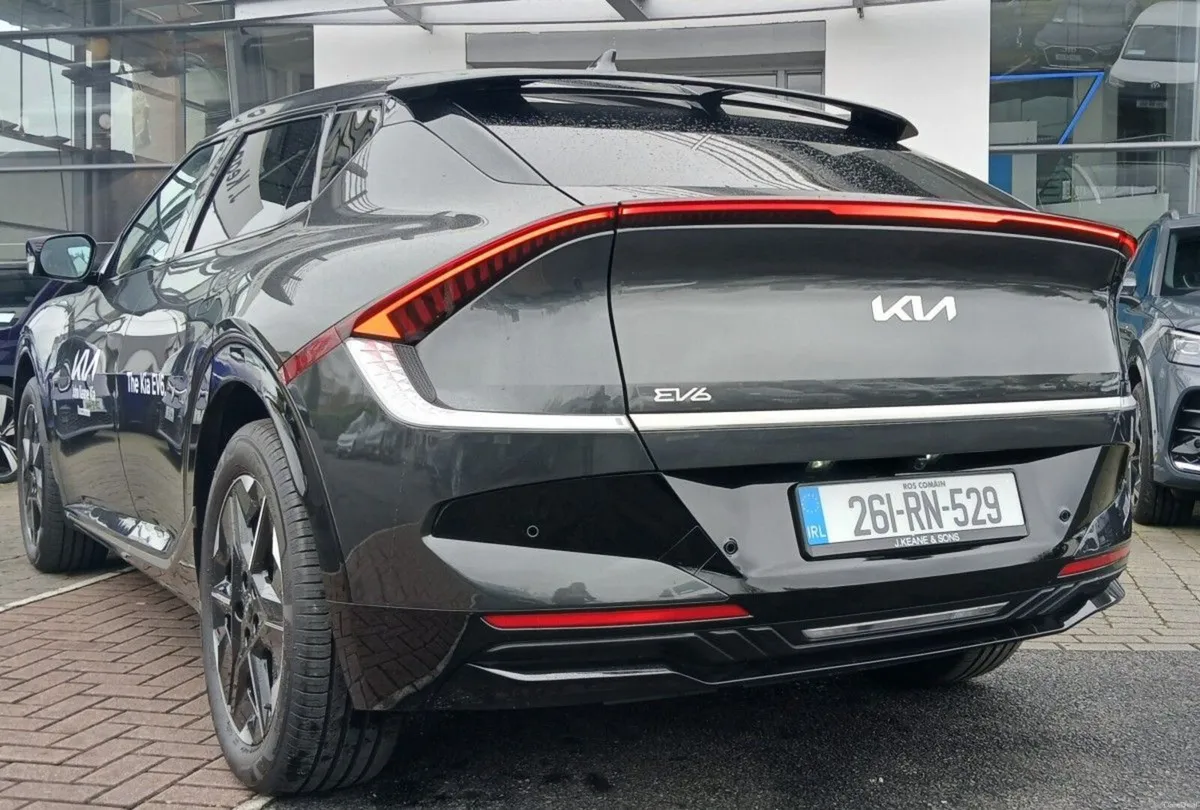 Kia EV6 Earth **84 kWh, 229 HP, FULLY ELECTRIC** - Image 3