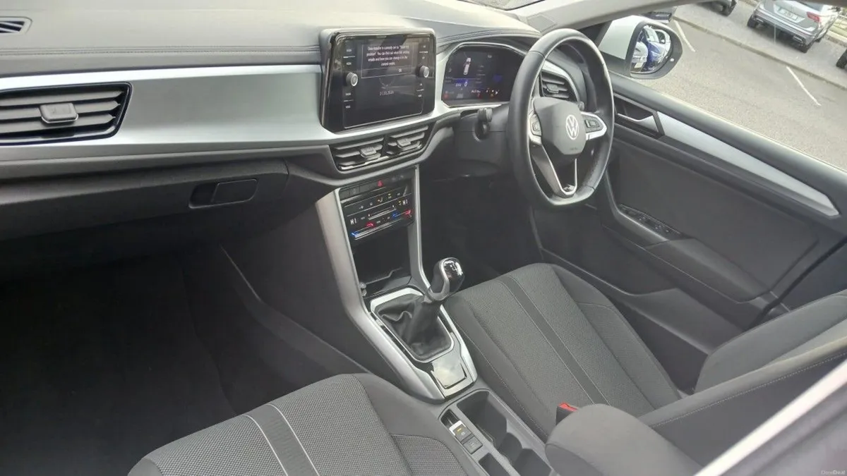Volkswagen T-Roc Life 2.0 TDI 116HP *PARKING SENSO - Image 5