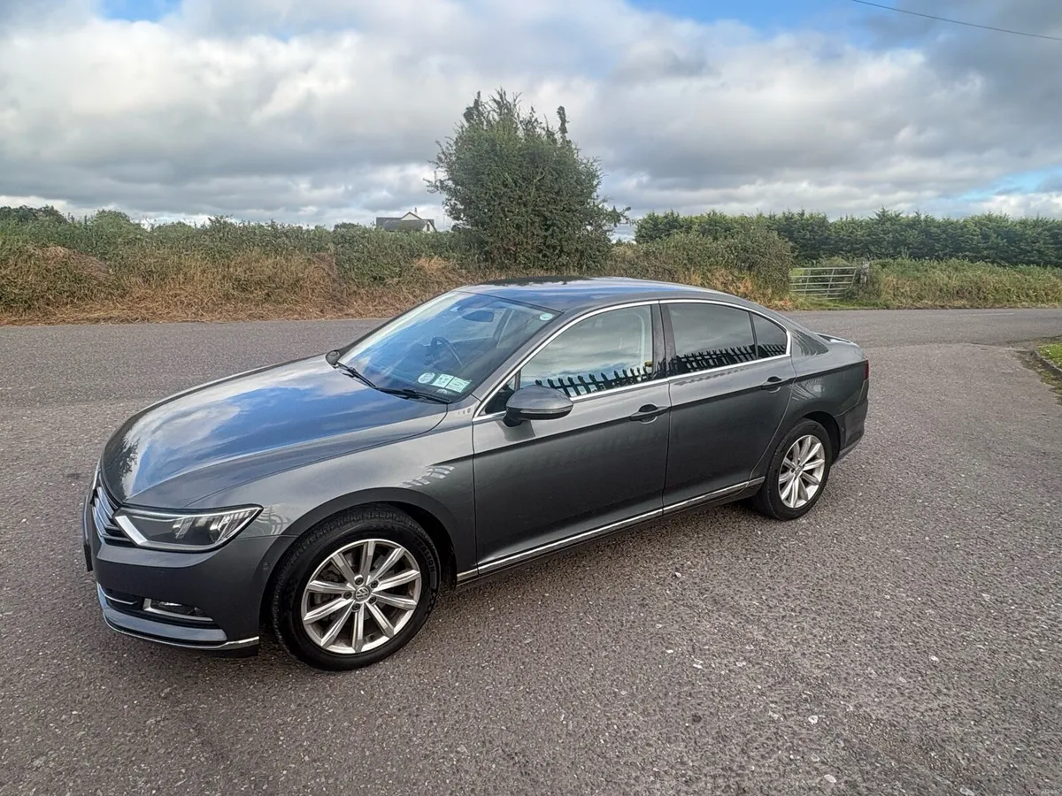2016 VW Passat - Image 2