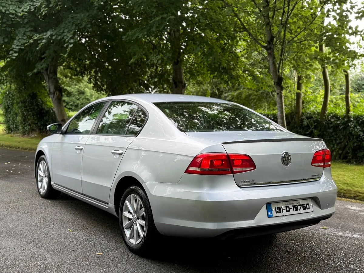 2013 Volkswagen Passat - Image 2