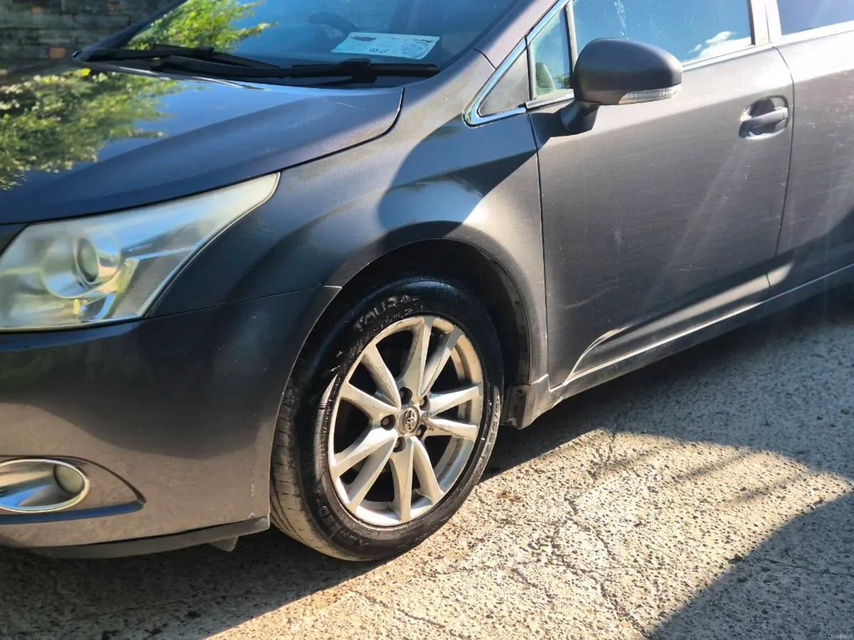 Toyota avensis - Image 3