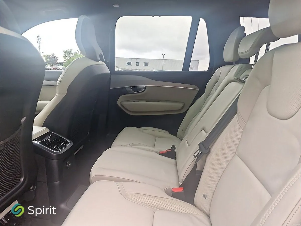 Volvo XC90 T8 Plus Plug In Hybrid - Image 5