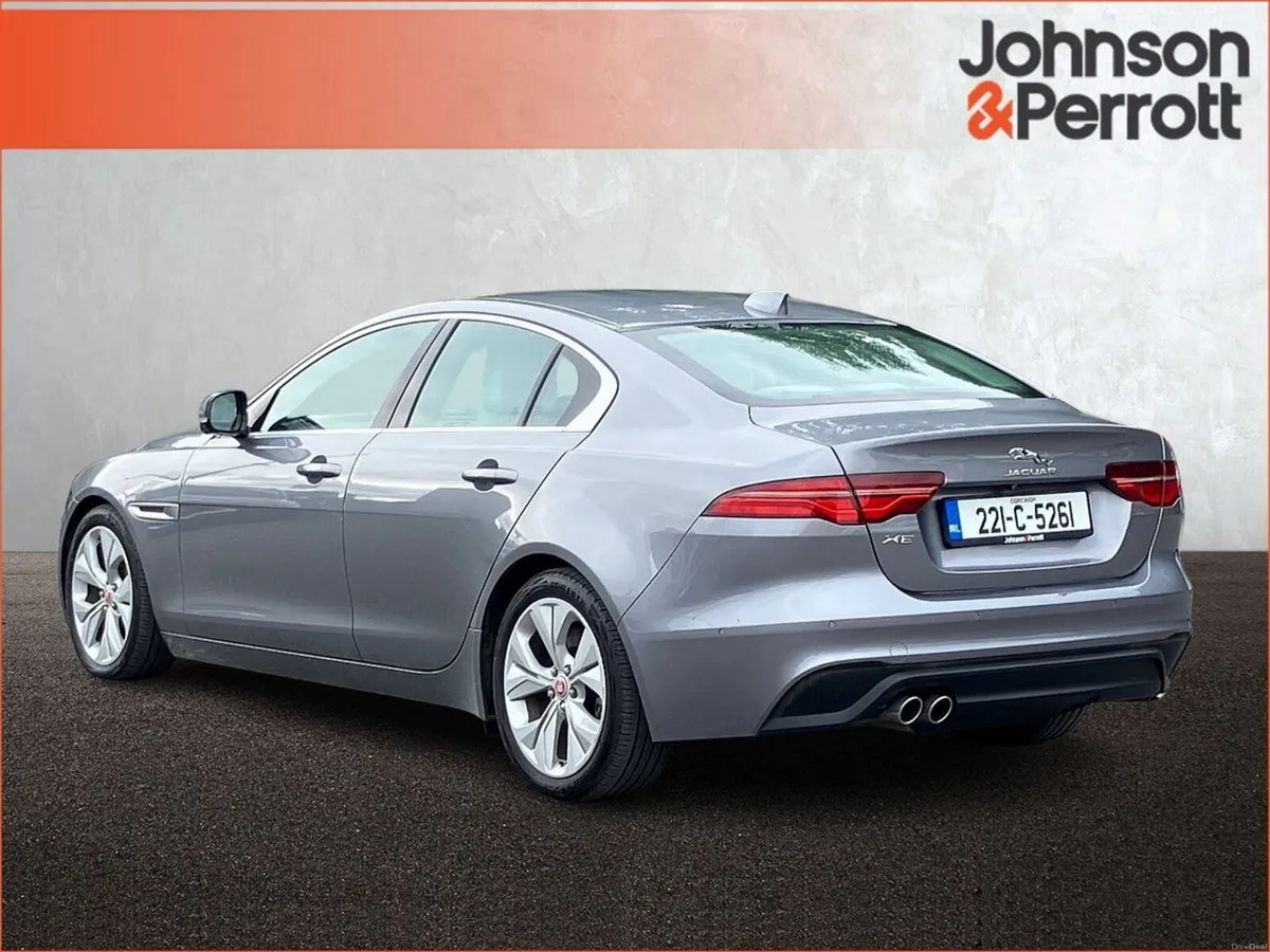 Jaguar XE 2.0D I4 204 PS RWD S - Image 3