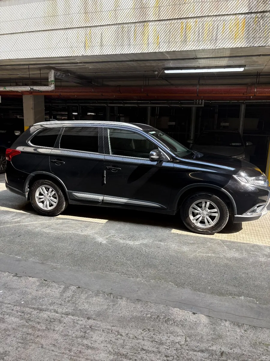 Mitsubishi Outlander 2018 - Image 3