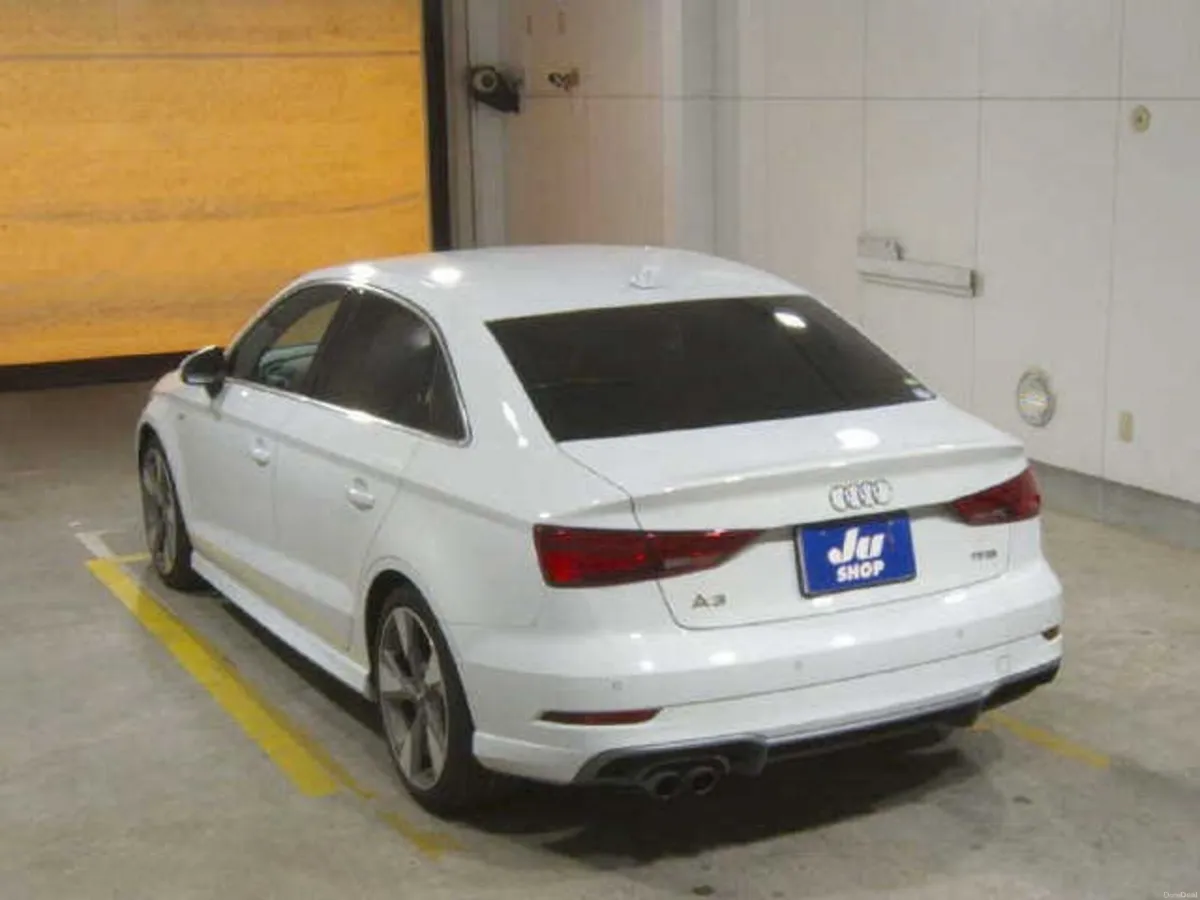 AUDI A3 SALOON 1.4 TFSI S LINE AUTO 2018 - Image 2