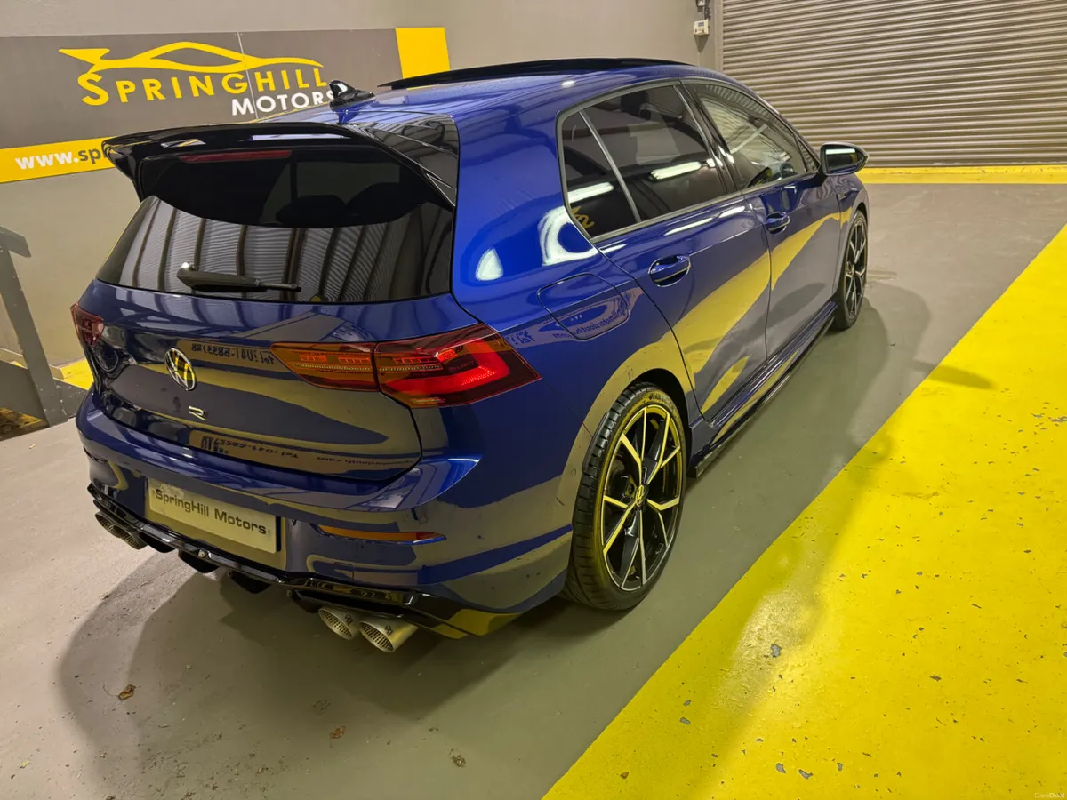 2024 Volkswagen Golf R 2.0Tsi 320BHP 4 Motion DSG - Image 4