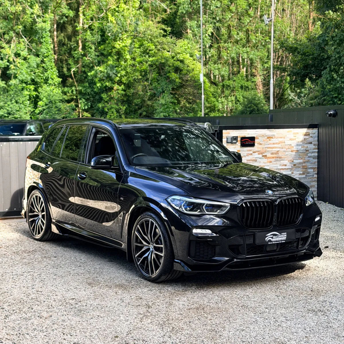 2021 (211) BMW X5 45E M-Sport Pro *LOW MILES* - Image 1