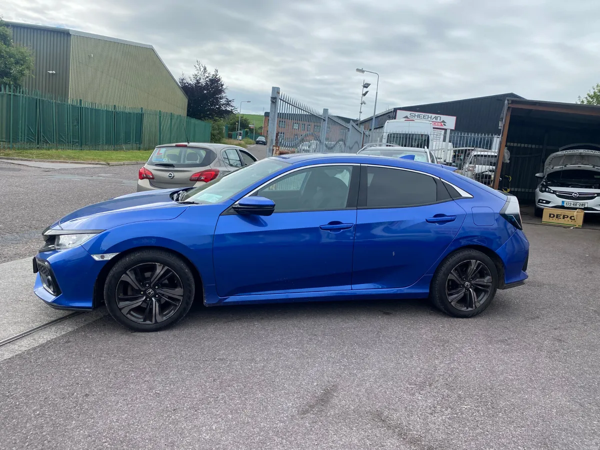 Honda Civic 2018 ONLY 88KLMS - Image 3