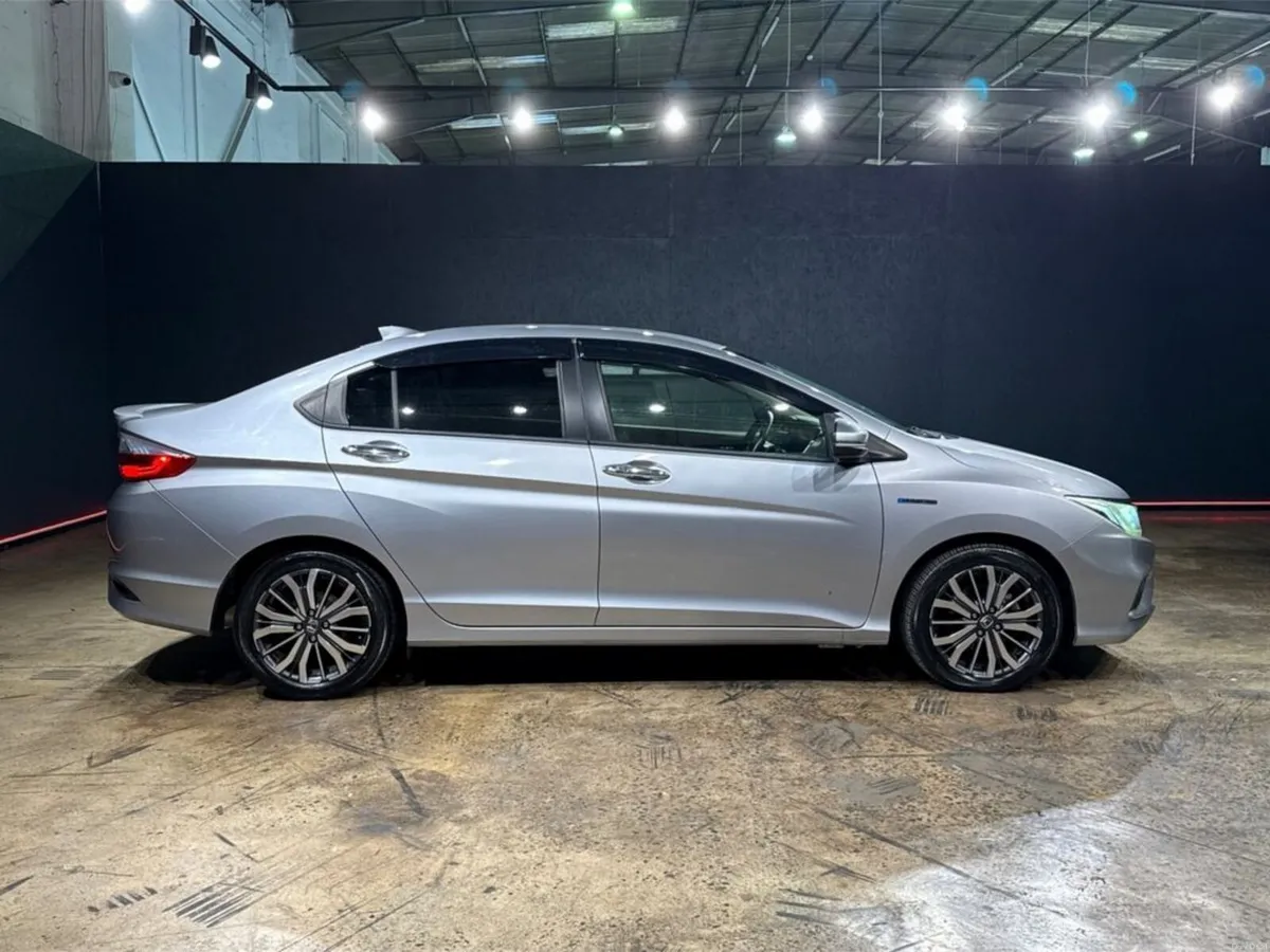 Honda Grace 1.5 HYBRID - AUTOMATIC - ALLOY WHEELS - Image 3