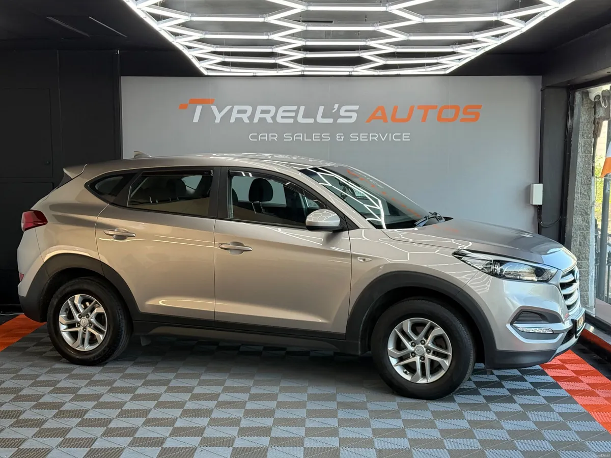 Hyundai Tucson 1.7D Premium Manual 2017 - Image 2