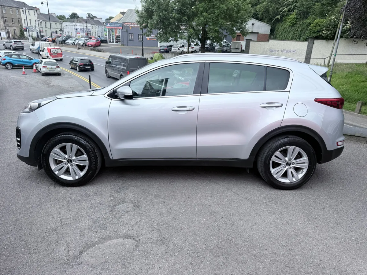 Kia Sportage 1.7 Diesel Low Miles New NCT - Image 5