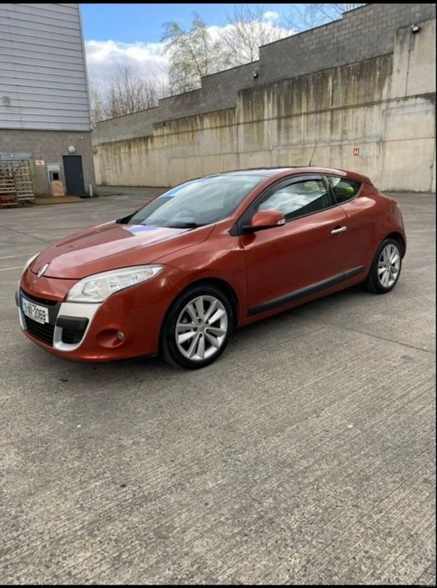 2010 Renault Megane - Image 1