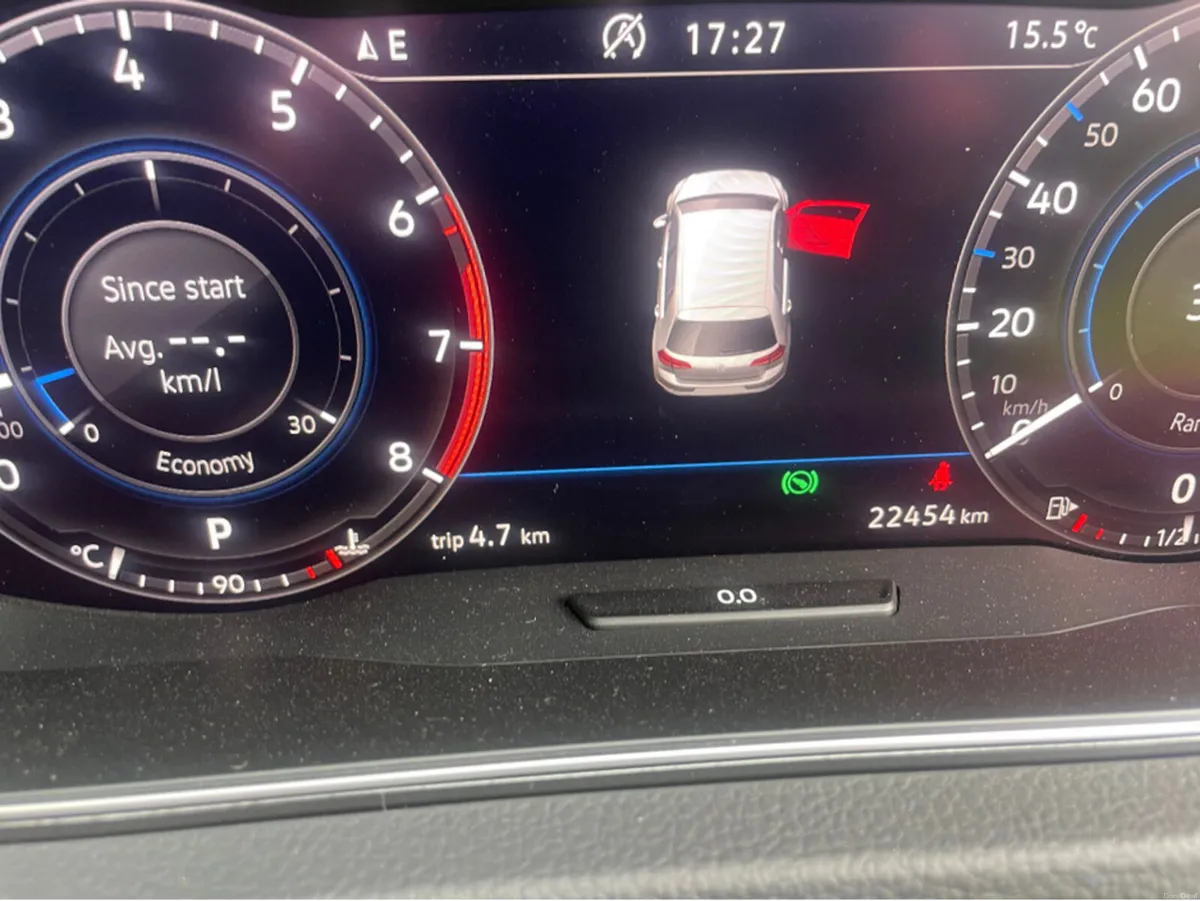 Volkswagen Golf Hatchback comfortline - Image 3