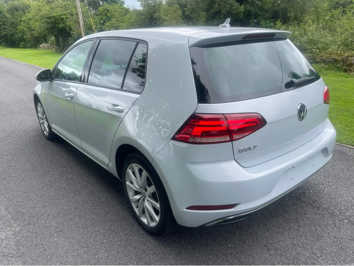 Volkswagen Golf Hatchback comfort line - Image 4