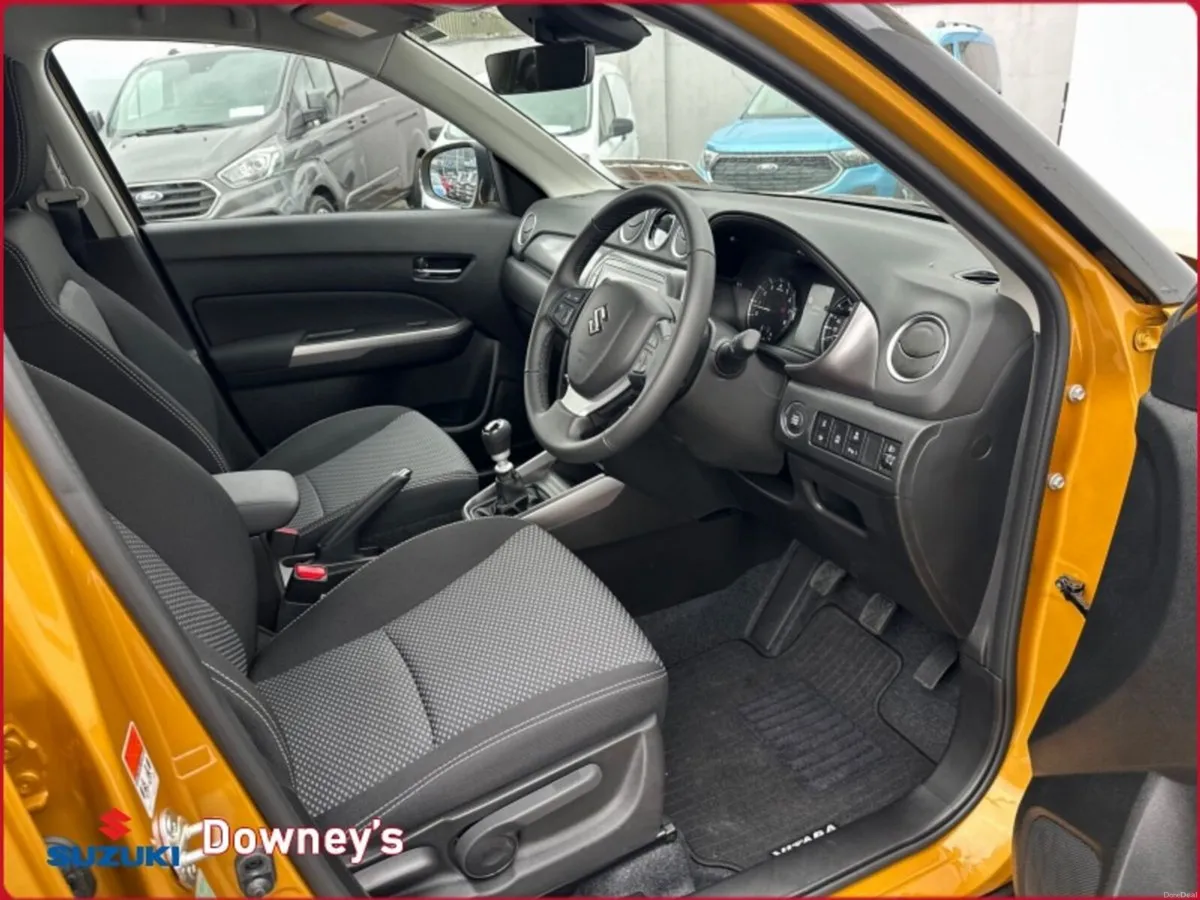 Suzuki Vitara 1.4 PETROL MOTION - Image 2