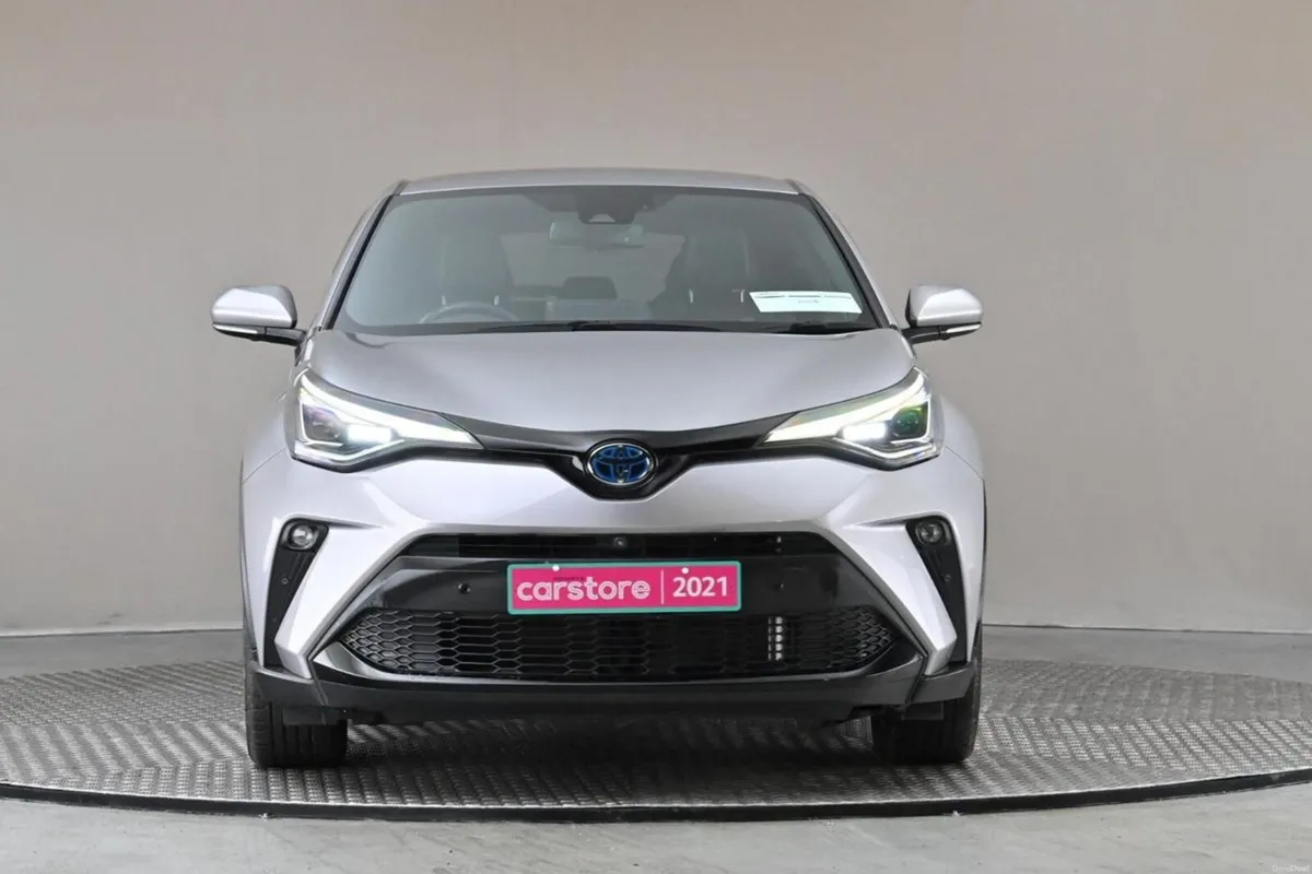 Toyota C-HR 1.8 HYBRID **HALF LEATHER**360 PAN CAM - Image 2