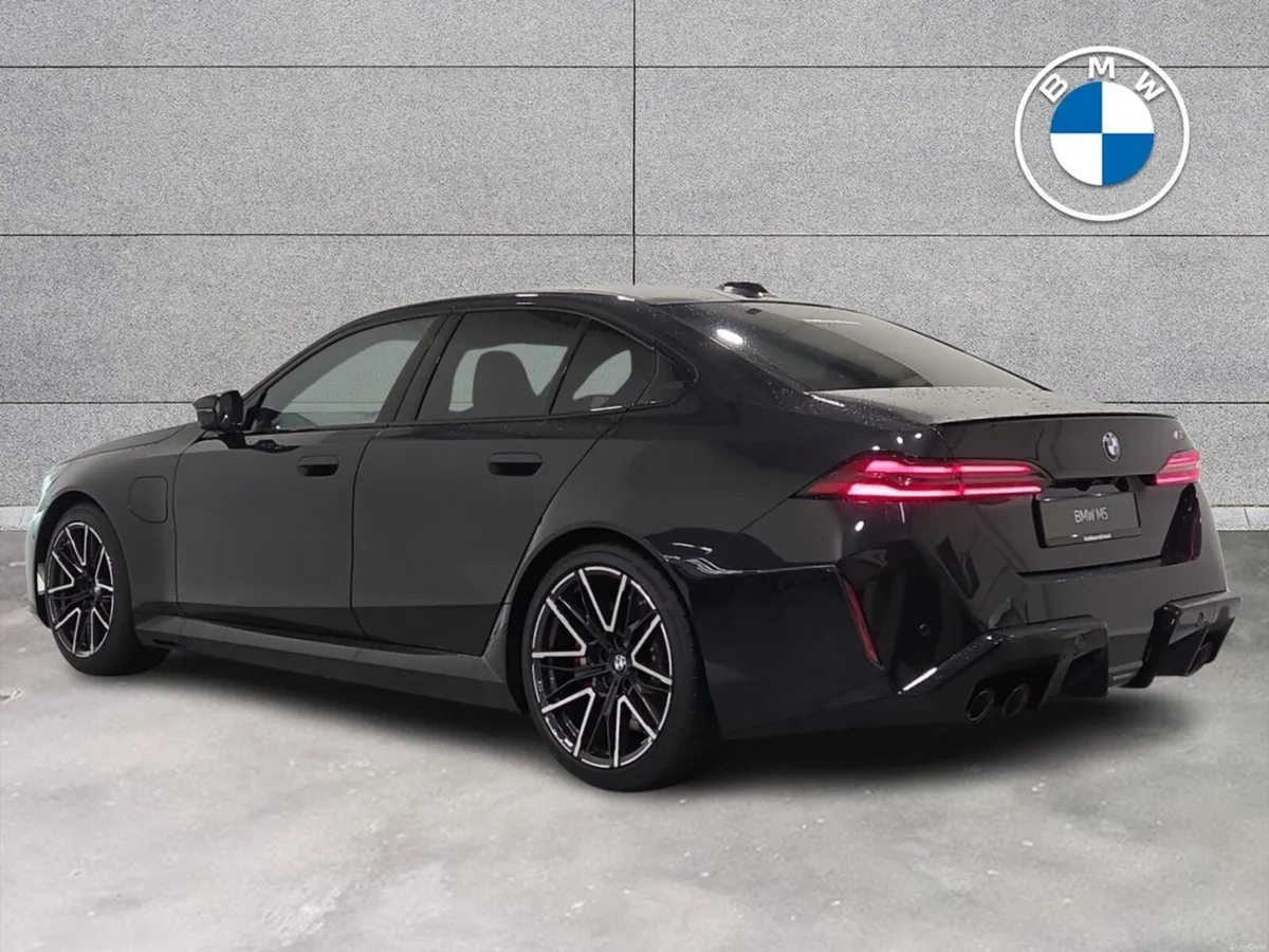 BMW M5 M5 Saloon - Image 3