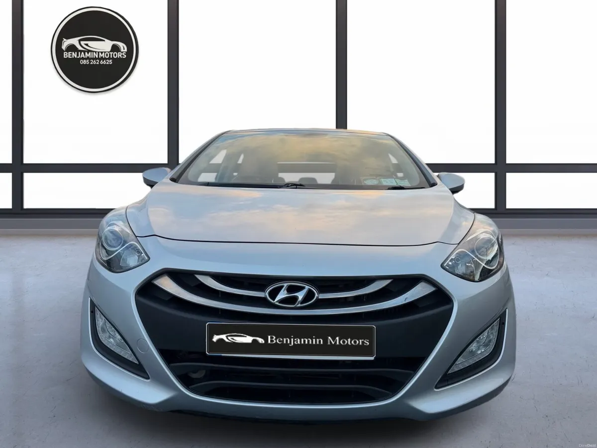 Hyundai i30 2013 1.6D Auto Full Service History - Image 3