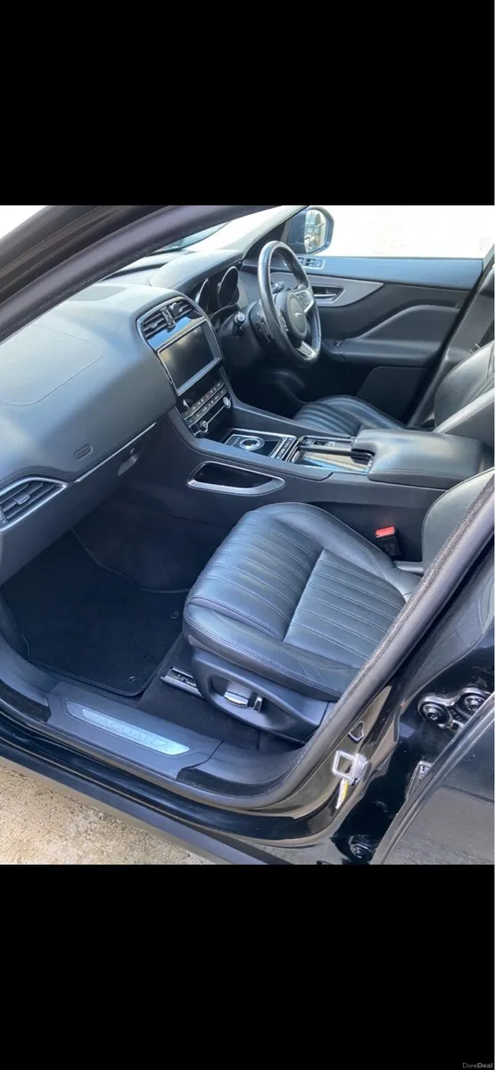 Jaguar F-pace - Image 6