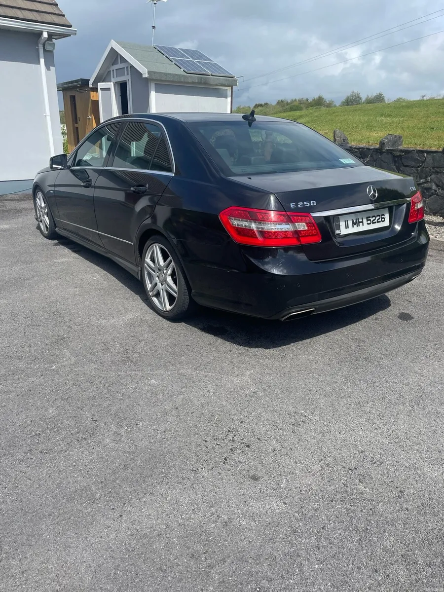 Mercedes E250 Sport Special Edition - FSH - Image 4