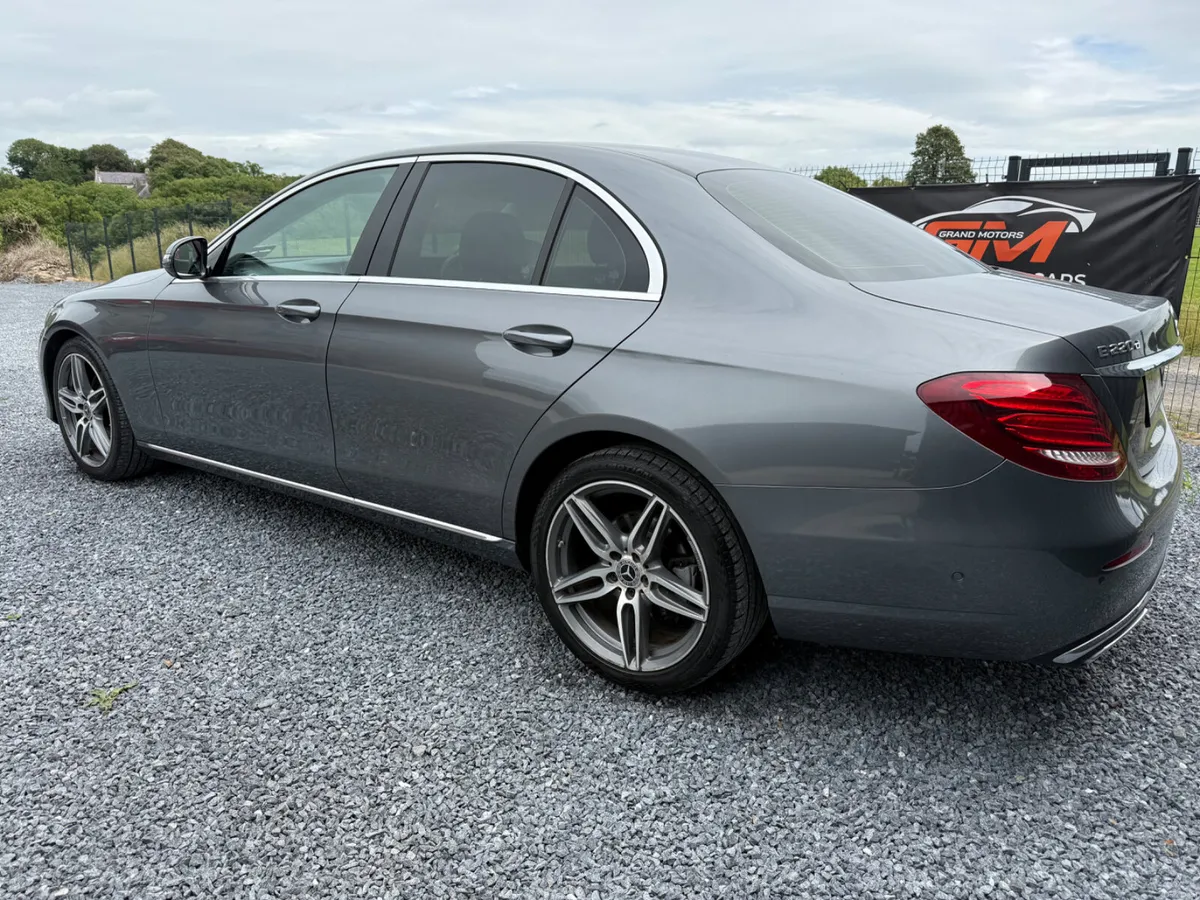 Mercedes-Benz E-Class 2018 - Image 4