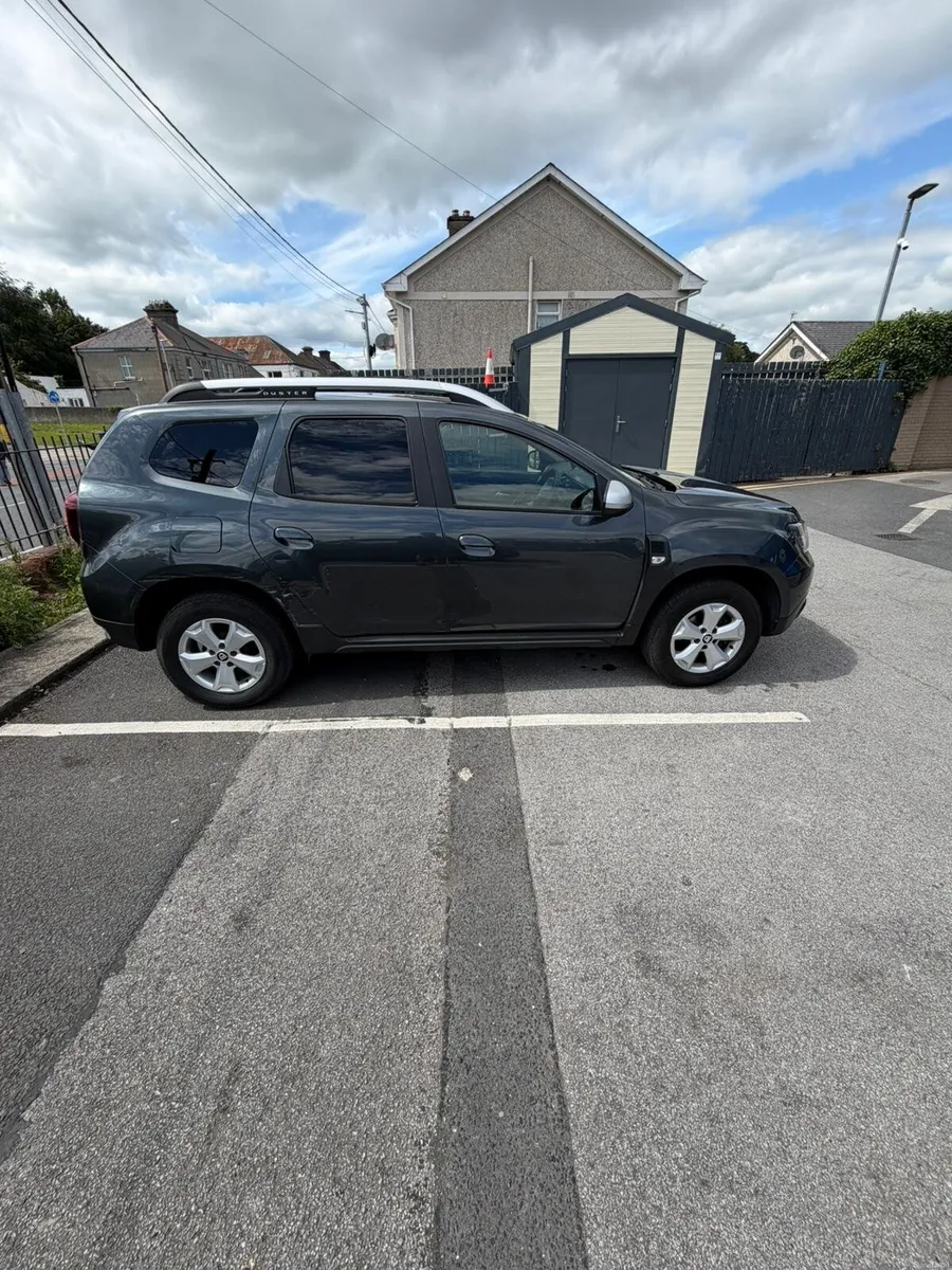 Car - Image 3