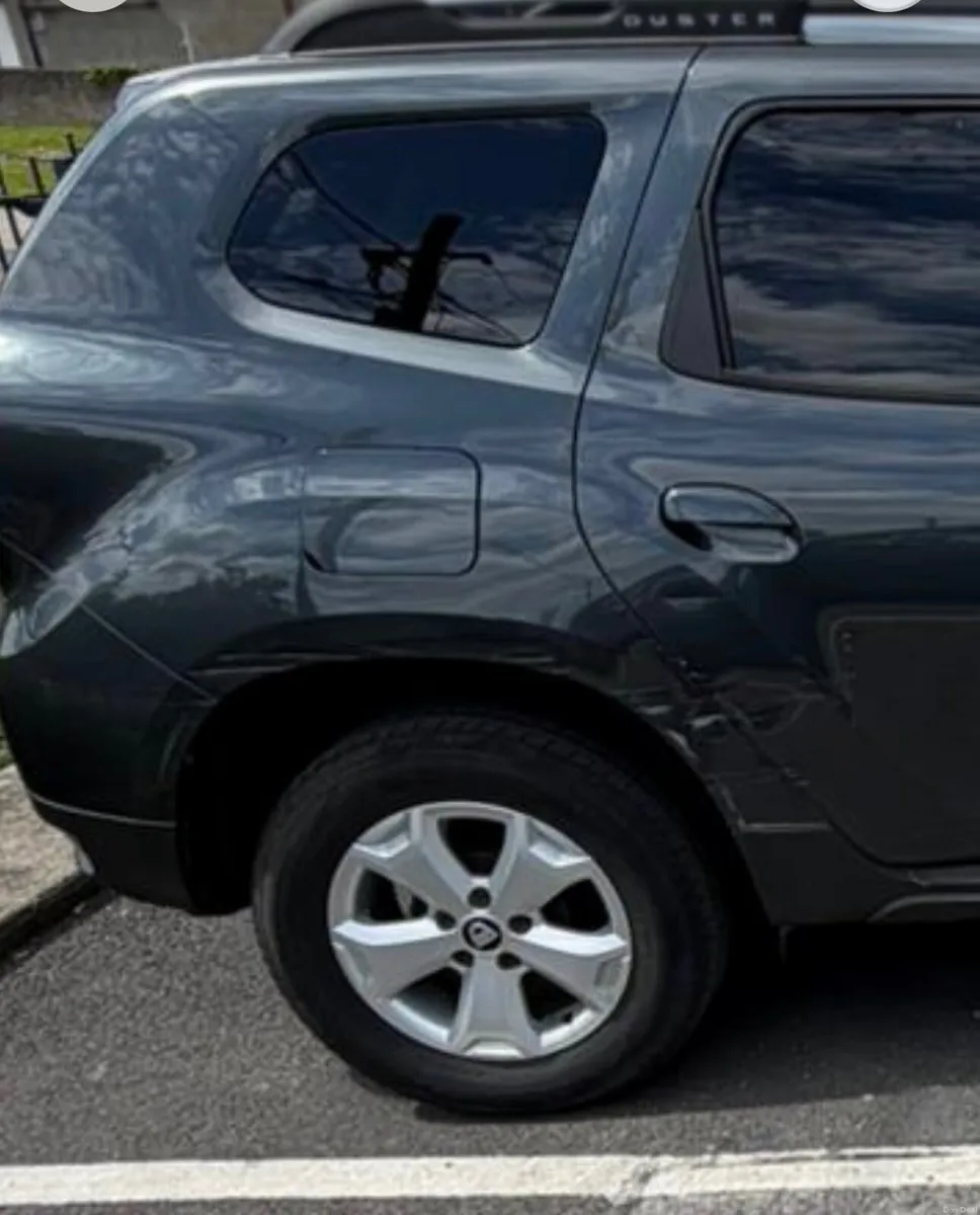 Car - Image 5
