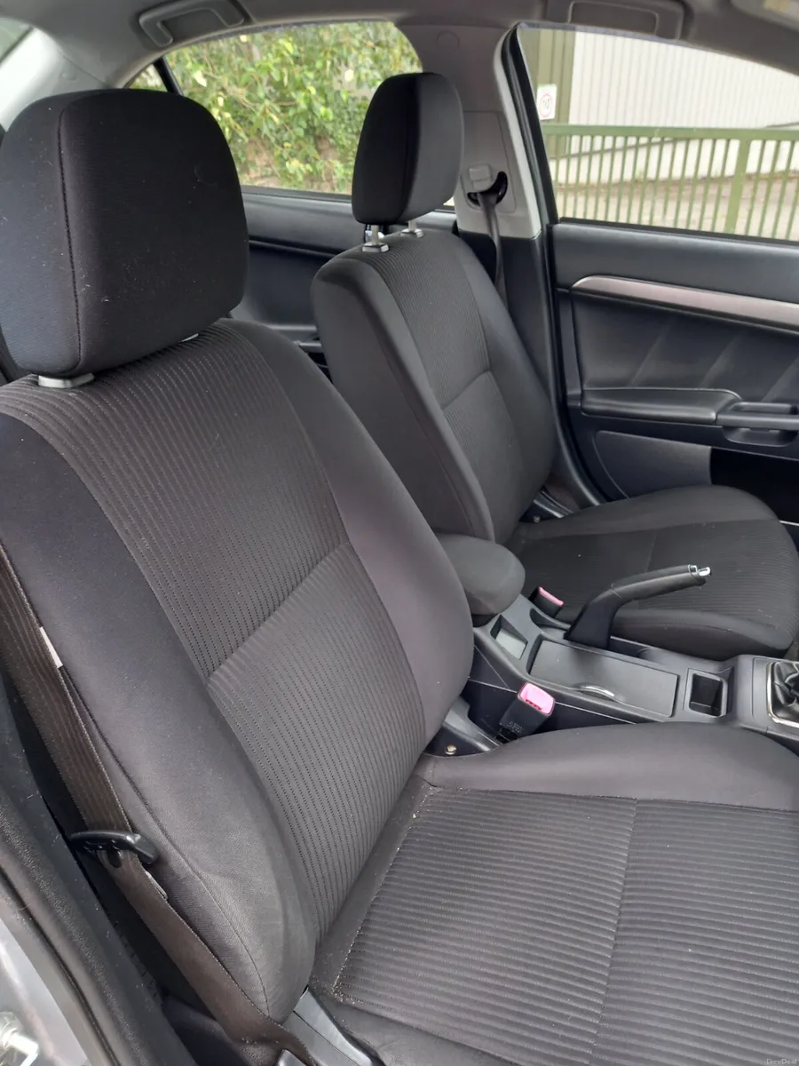 2015 Mitsubishi Lancer 1.6 Petrol - Image 3