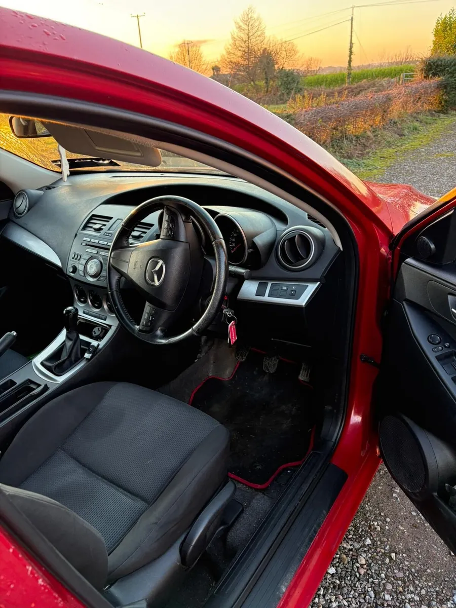 Mazda 3 - Image 5
