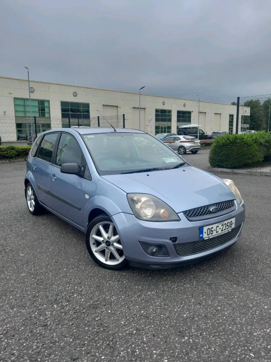Ford fiesta - Image 2