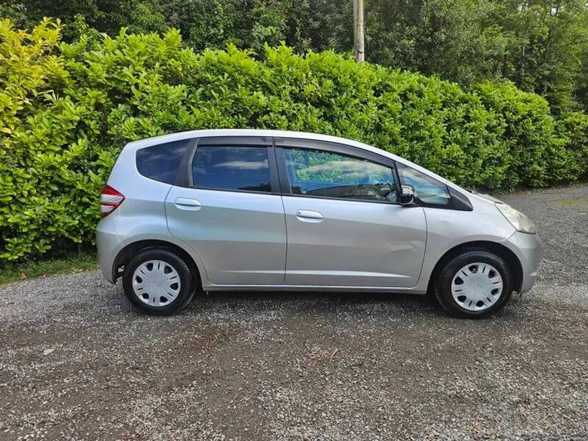 2009 Honda Fit Automatic - Image 2