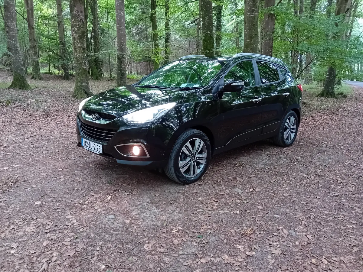142 HYUNDAI  ix35, 1.7 CRDI PREMIUM 6 SPEED - Image 1
