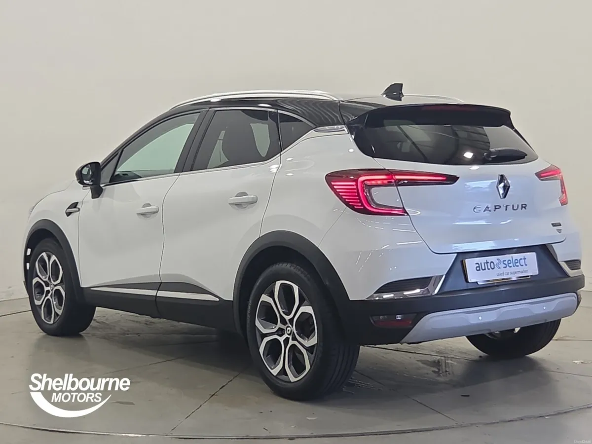 Renault Captur Hatchback Techno - Image 2