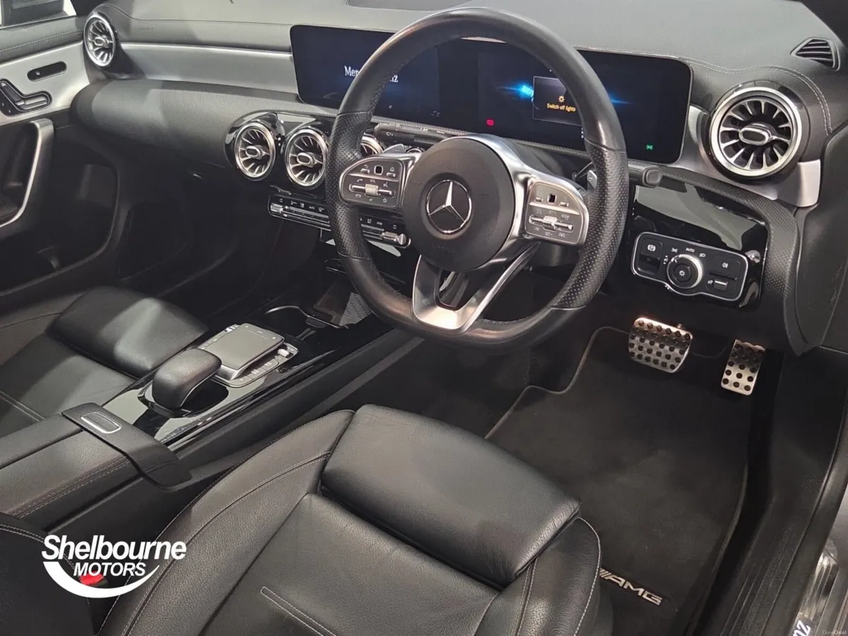 Mercedes-Benz CLA CLA 220 D AMG LINE PREMIUM PLUS - Image 4