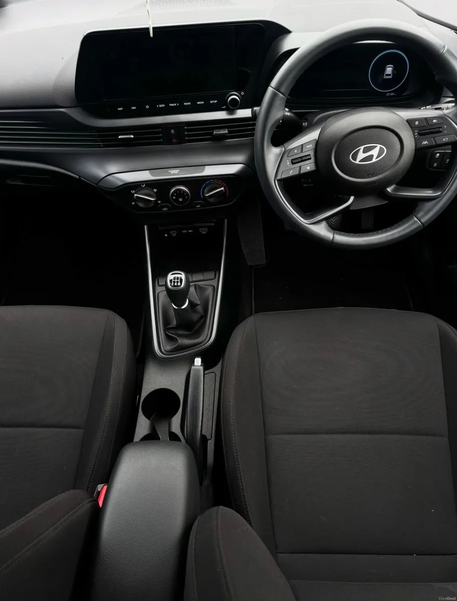 251 Hyundai i20 . Excellent value - Image 2