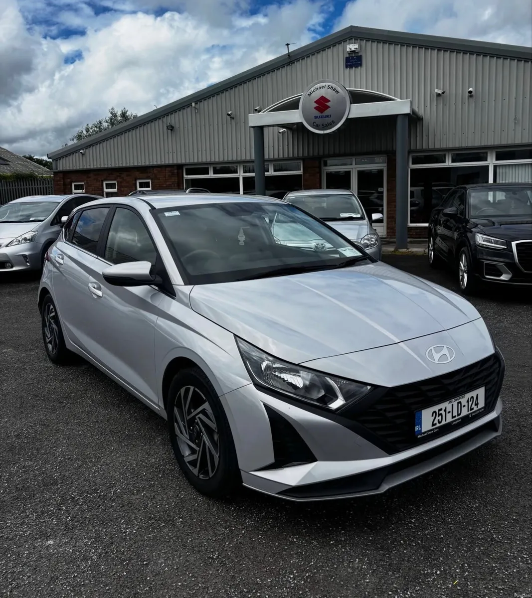 251 Hyundai i20 . Excellent value - Image 6
