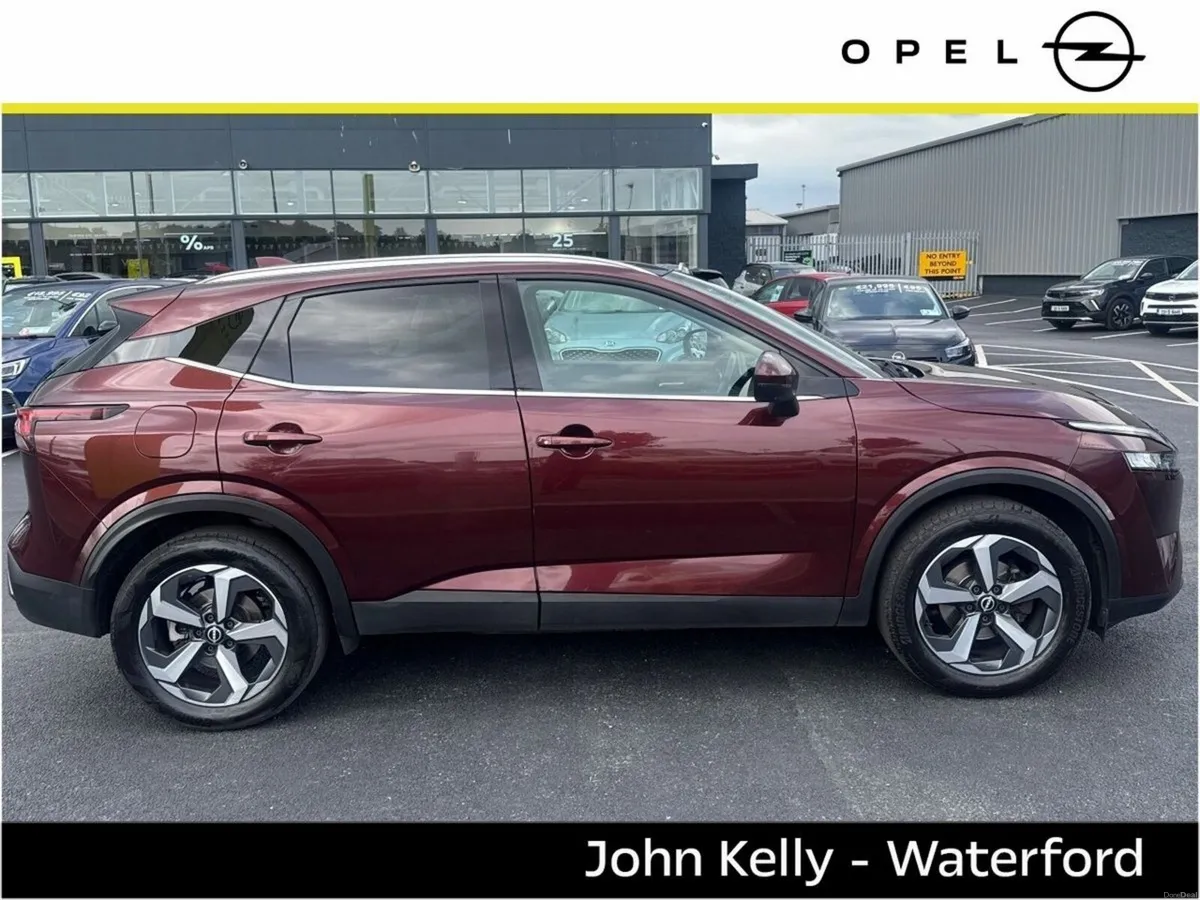 Nissan Qashqai 1.3 PET MILD HYBRID SV PREMIUM - Image 3