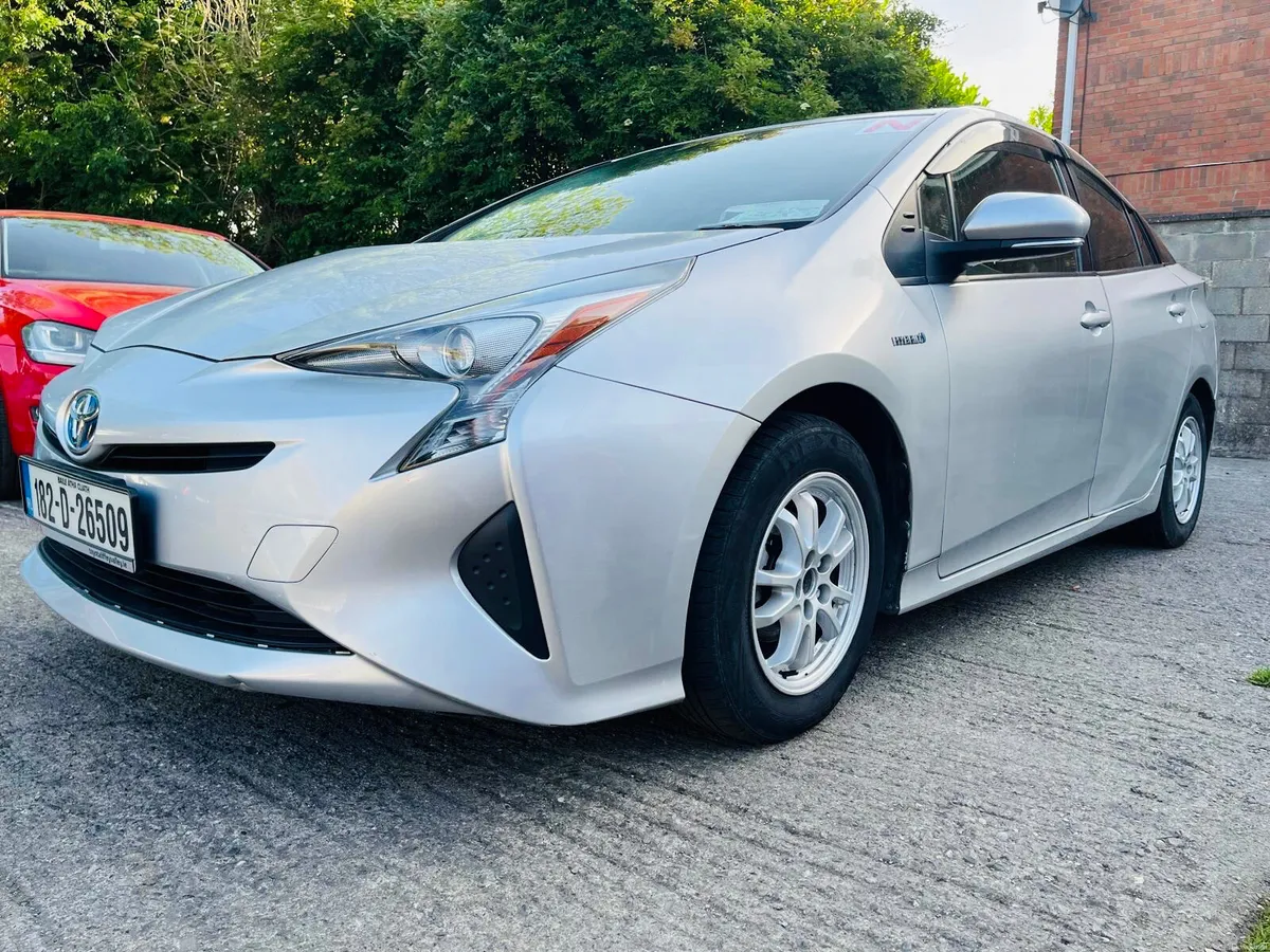 Toyota Prius 2018 - 1.8l hybrid - Image 2